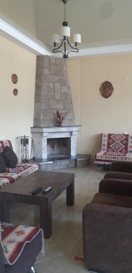 Hotel Iveria Kazbegi Exteriör bild