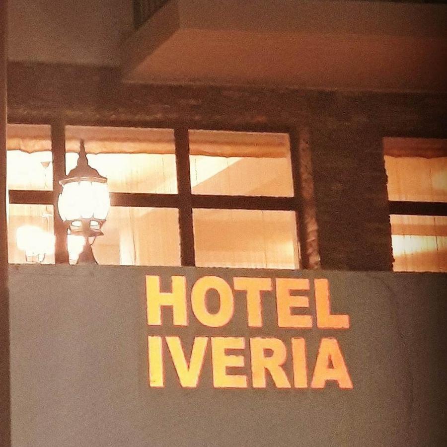 Hotel Iveria Kazbegi Exteriör bild
