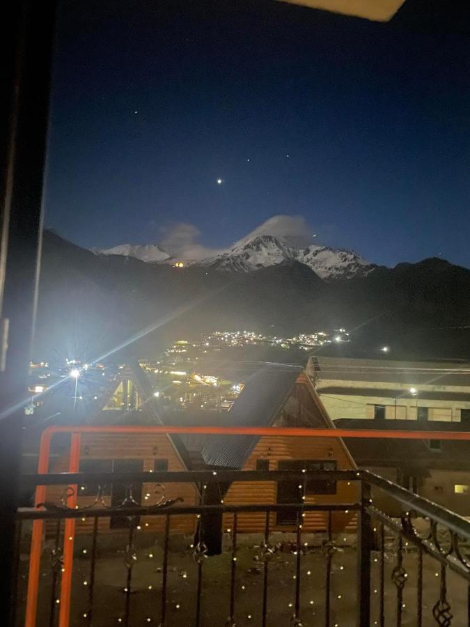Hotel Iveria Kazbegi Exteriör bild