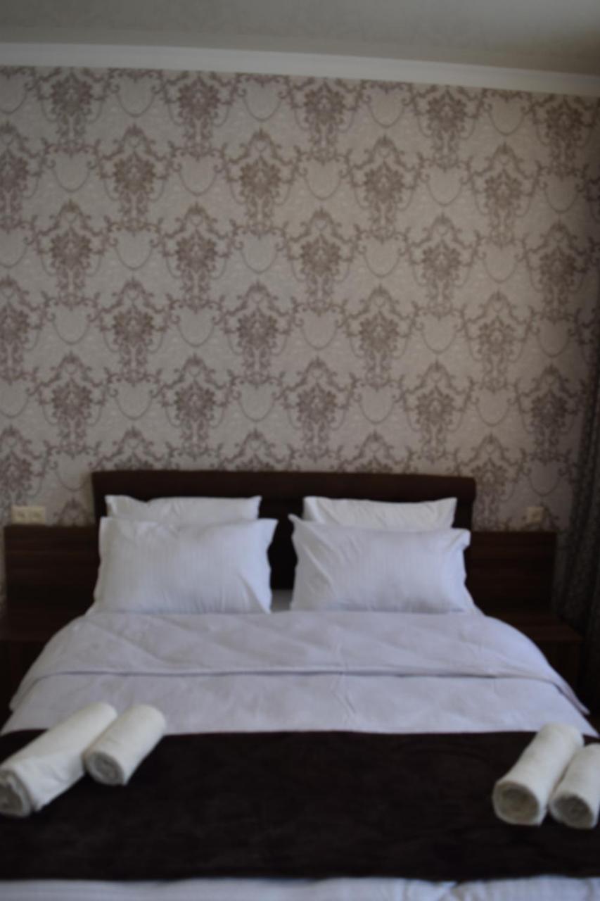 Hotel Iveria Kazbegi Exteriör bild