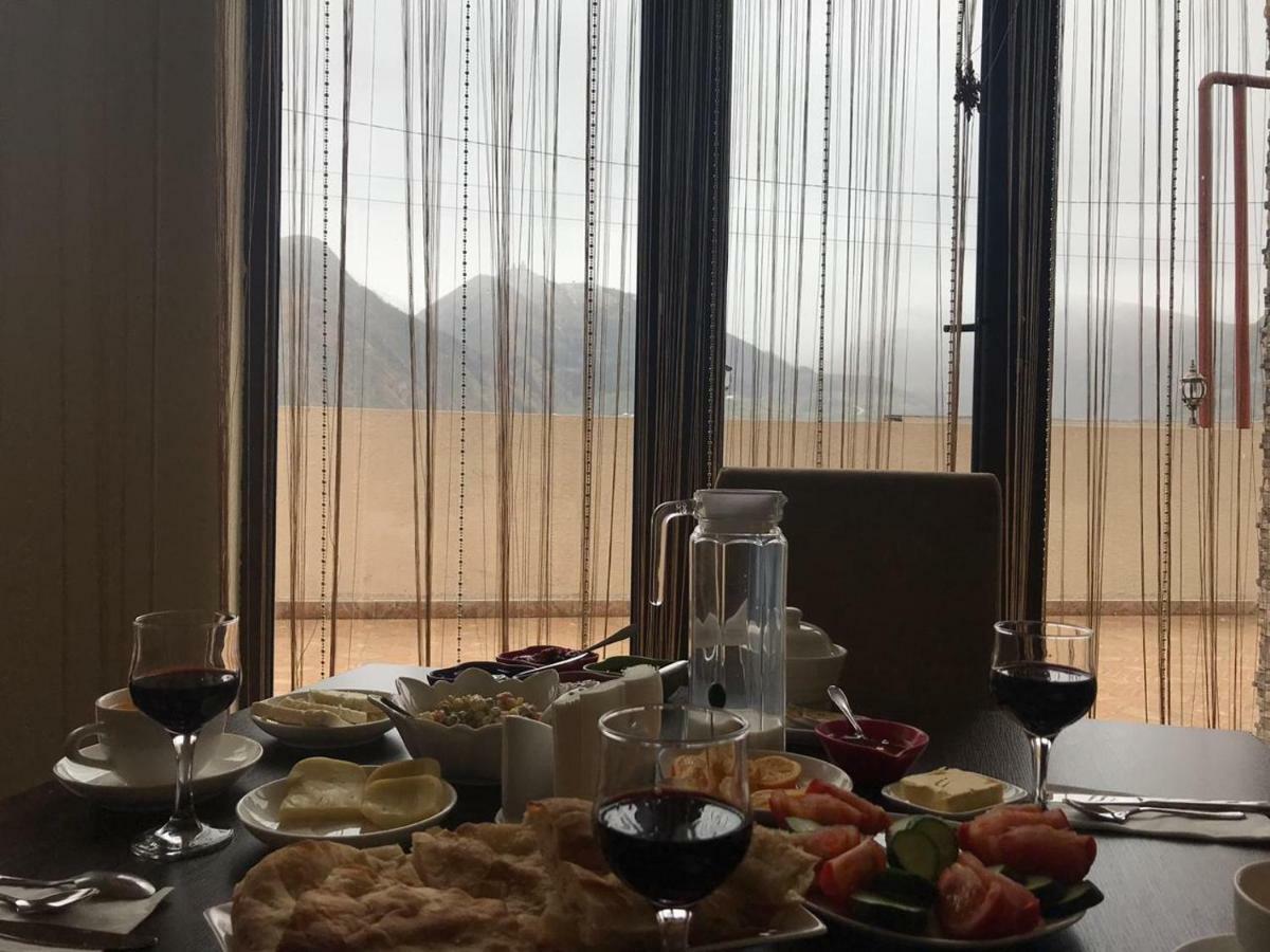 Hotel Iveria Kazbegi Exteriör bild